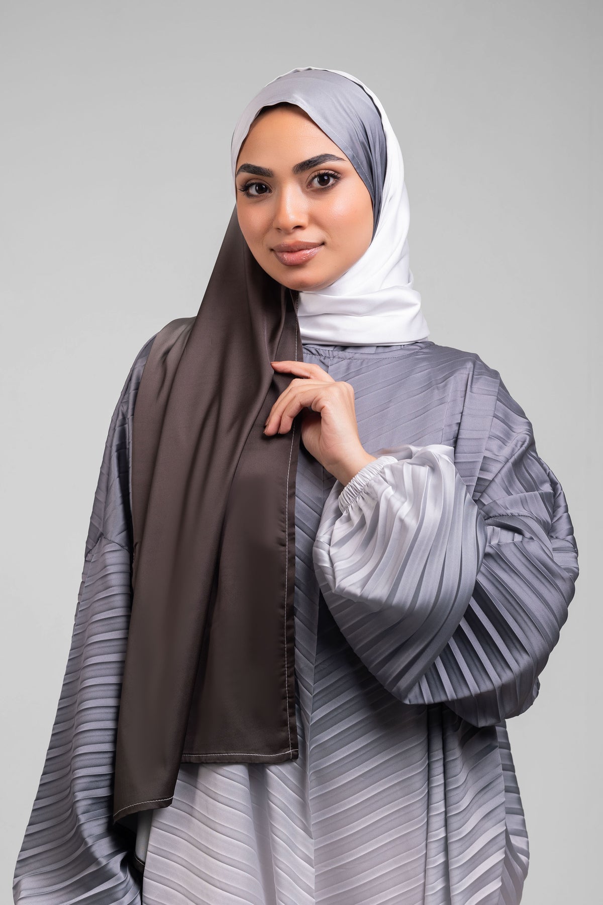 Grey to olive Pleated Satin