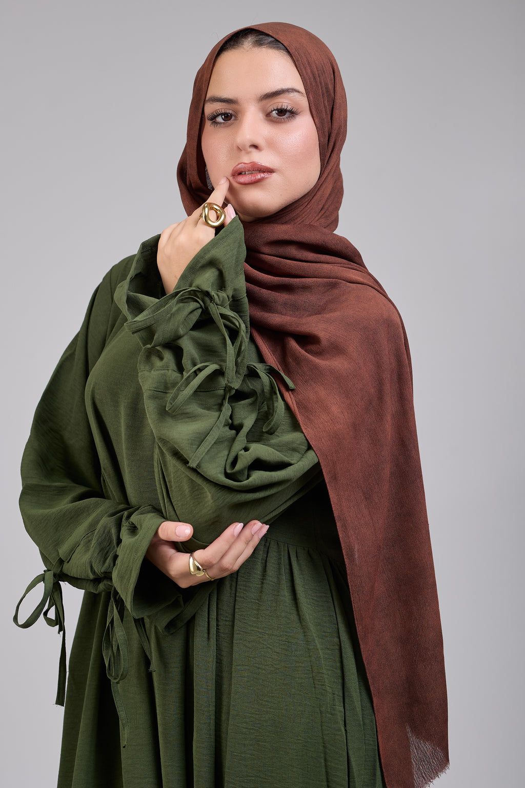 Olive Taleen Abaya
