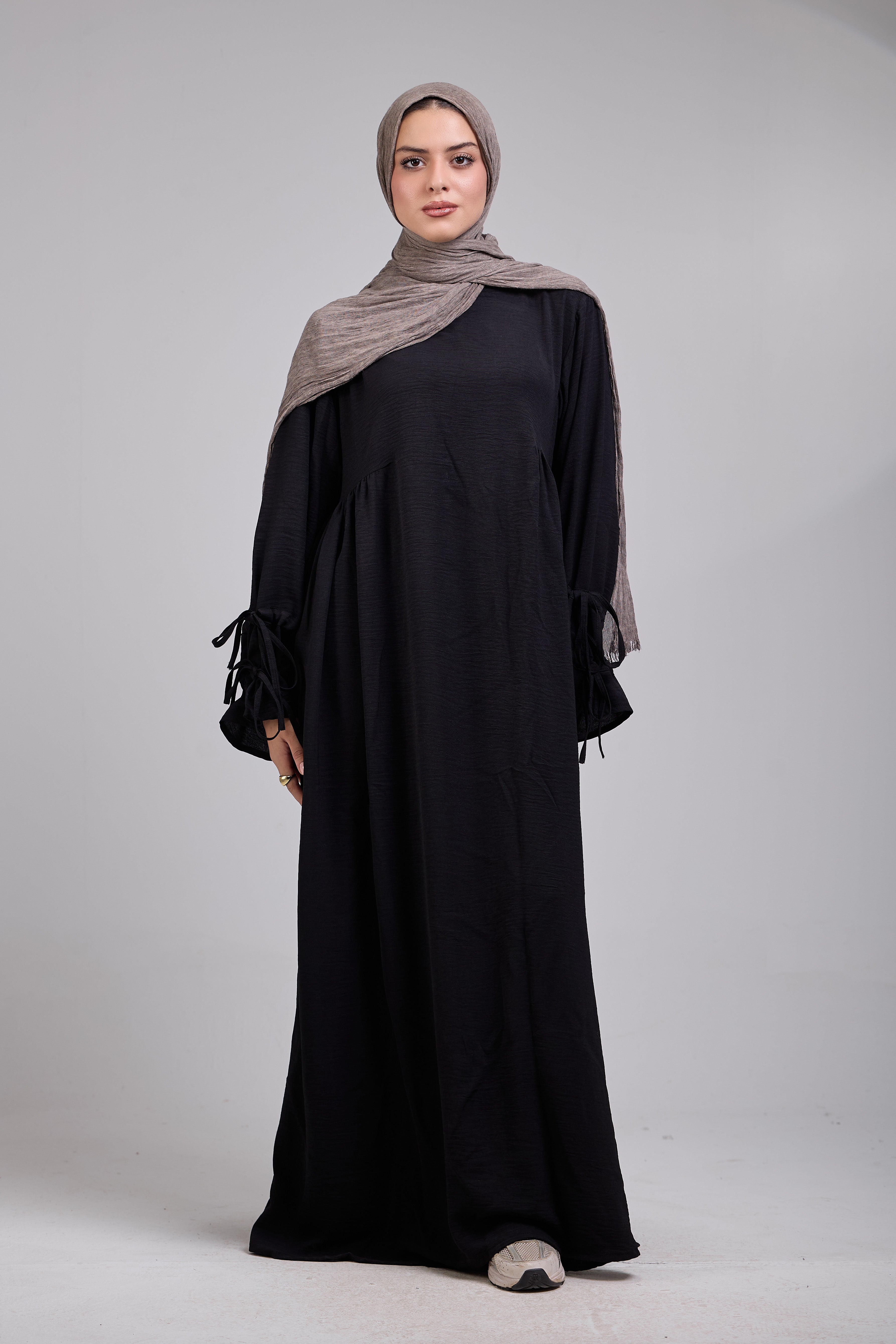 Black Taleen Abaya