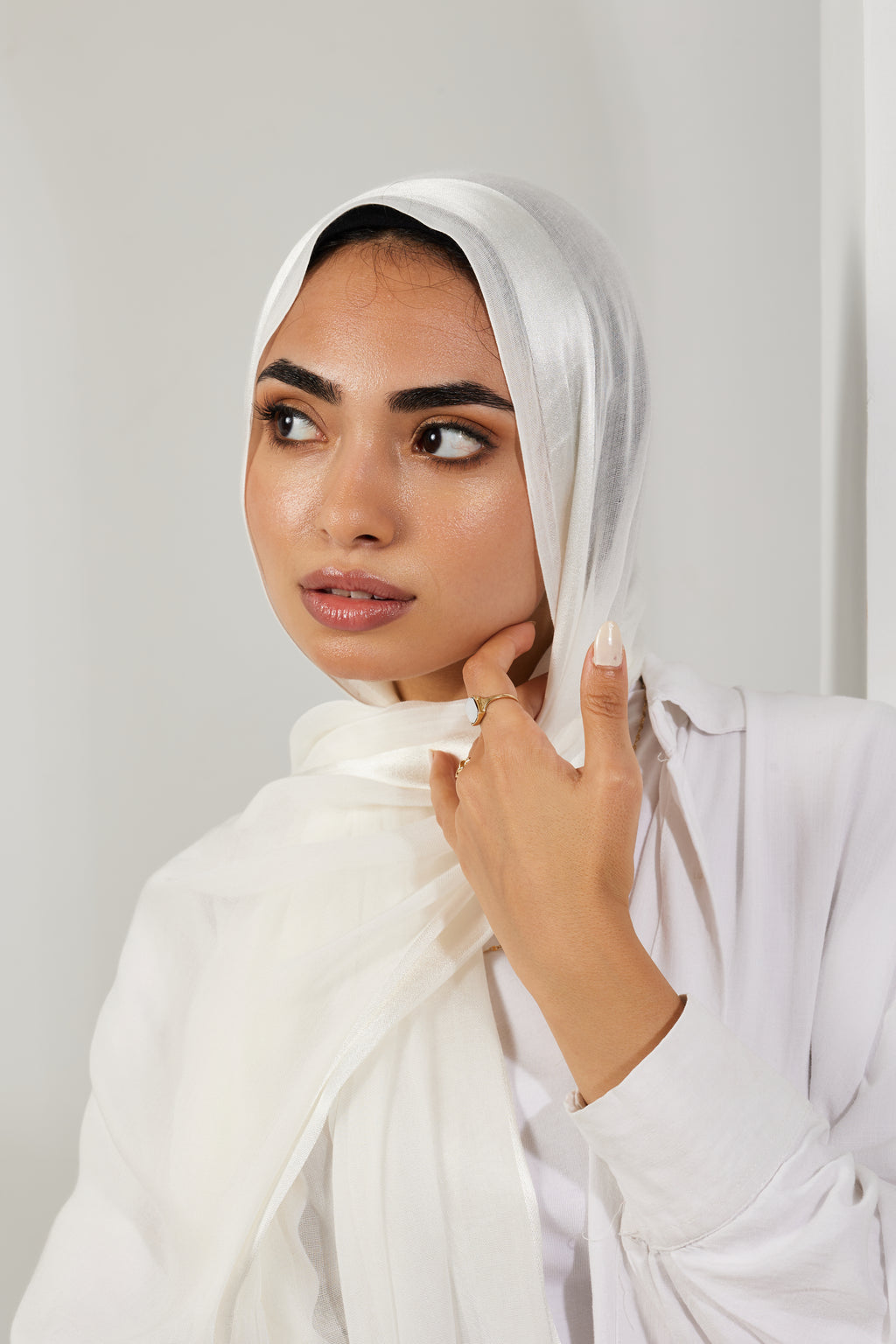 White shash Satin