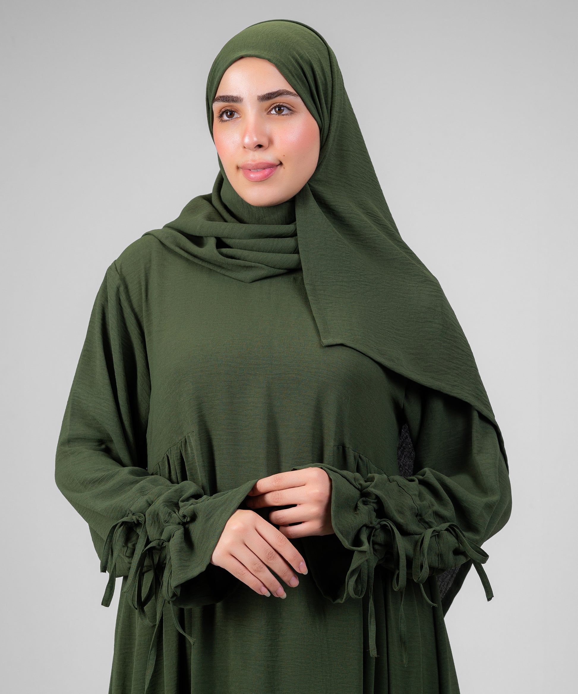 Olive Taleen Abaya