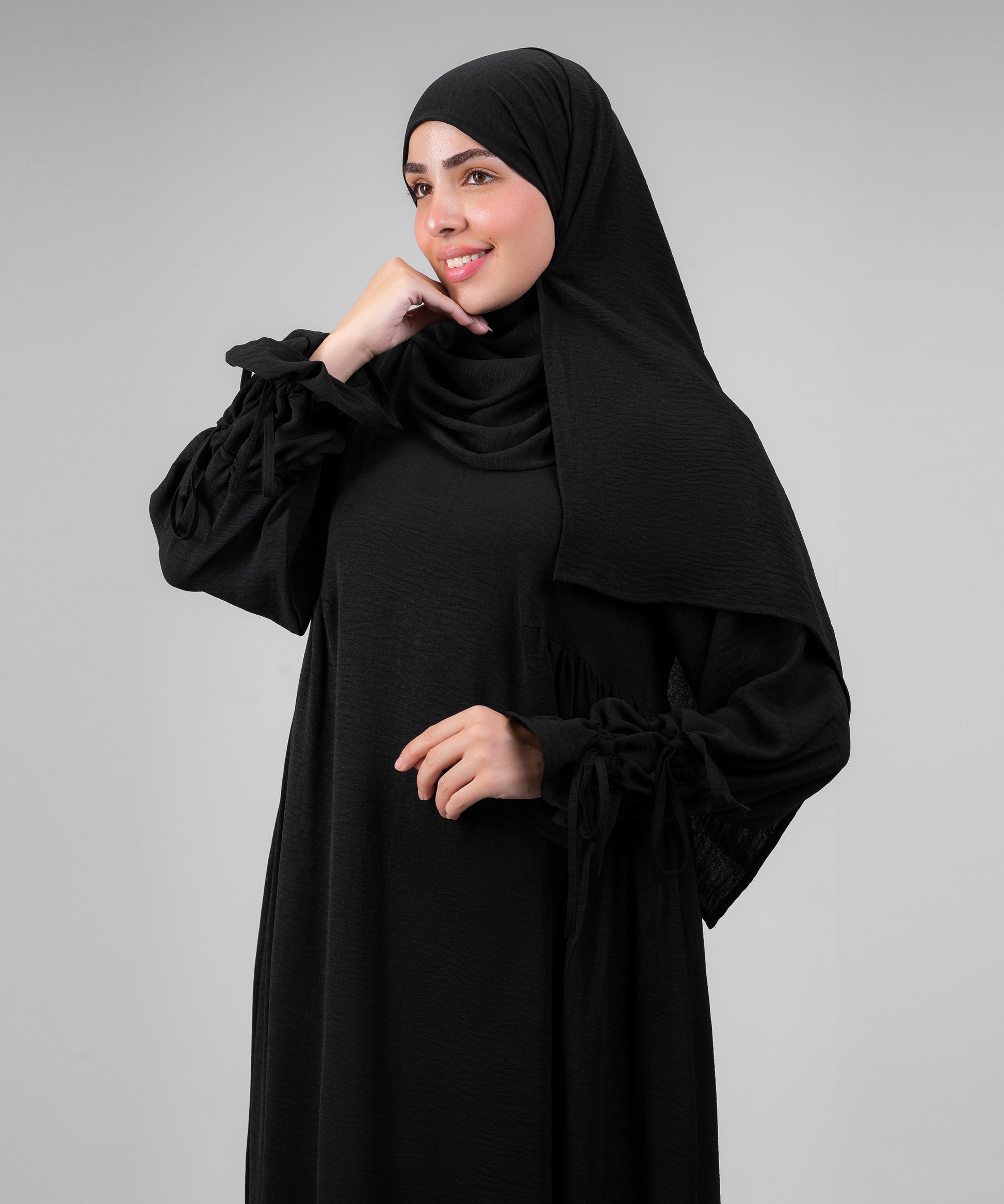 Black Taleen Abaya