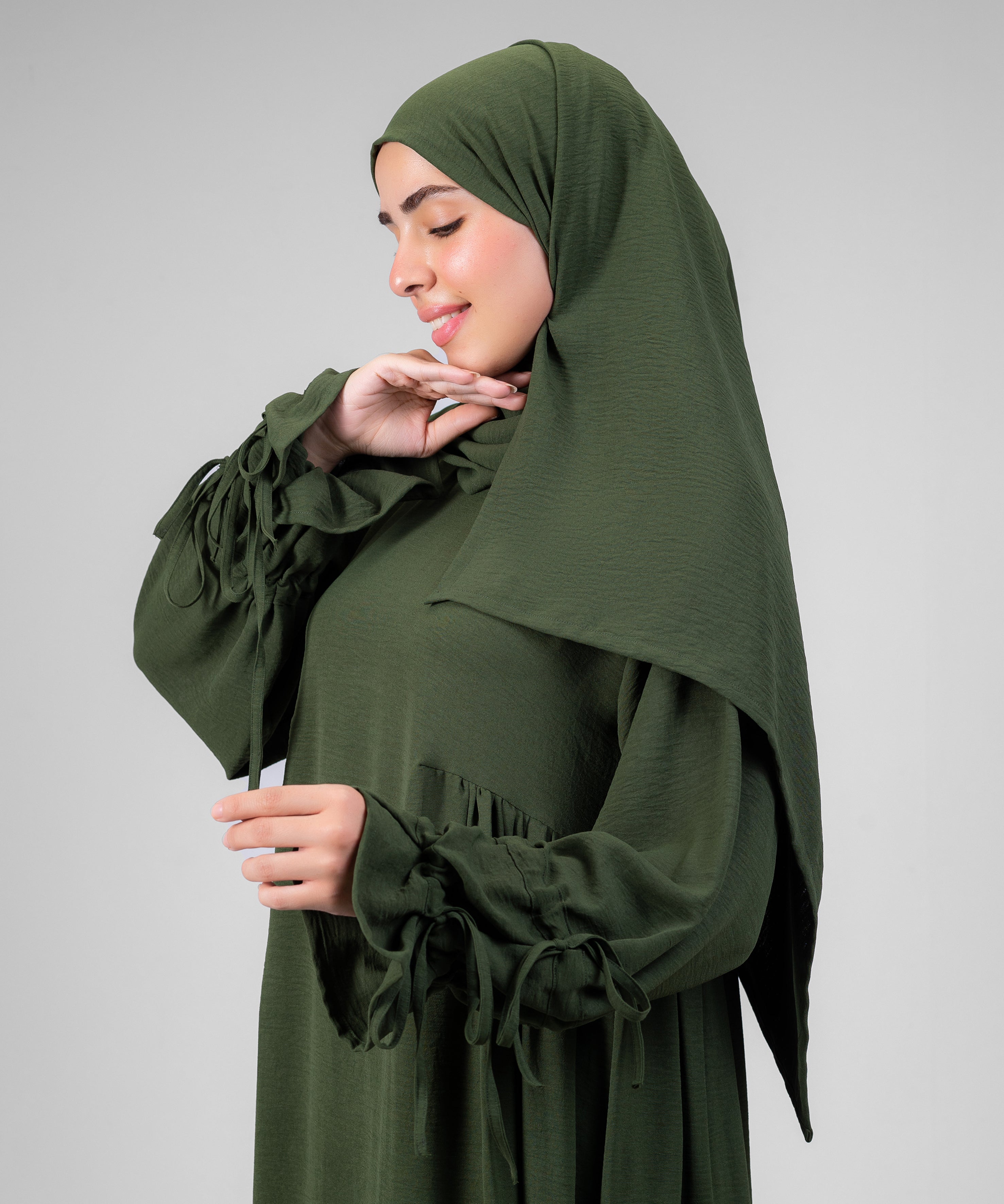 Olive Taleen Abaya